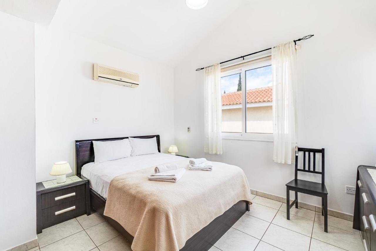Villa Sunnyside Mandali By Ezoria Villas Protarász Kültér fotó